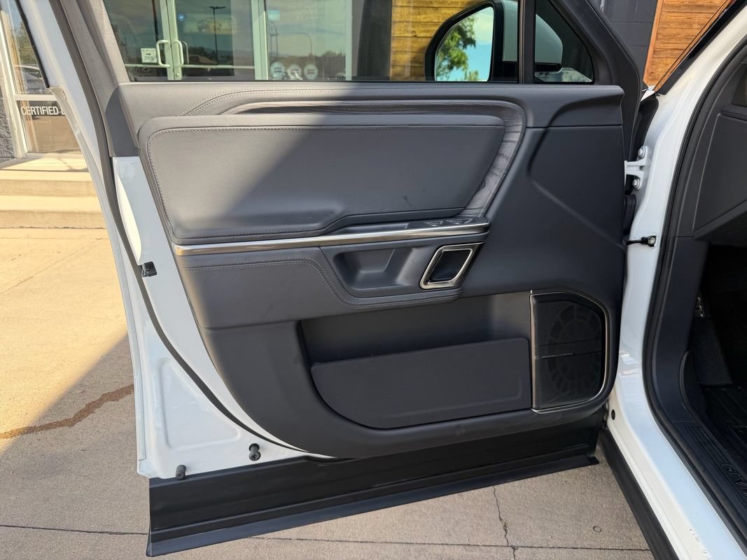 Used 2022 Rivian R1T Adventure AWD/4WD image 18