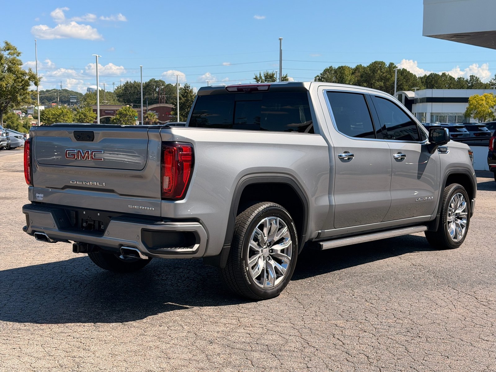 Used 2024 GMC Sierra 1500 Denali w/ Denali Reserve Package AWD/4WD image 12