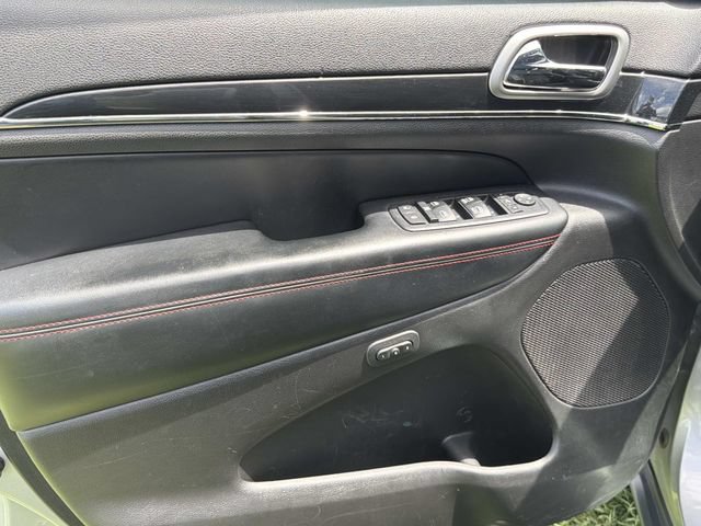 Used 2017 Jeep Grand Cherokee Trailhawk AWD/4WD image 17