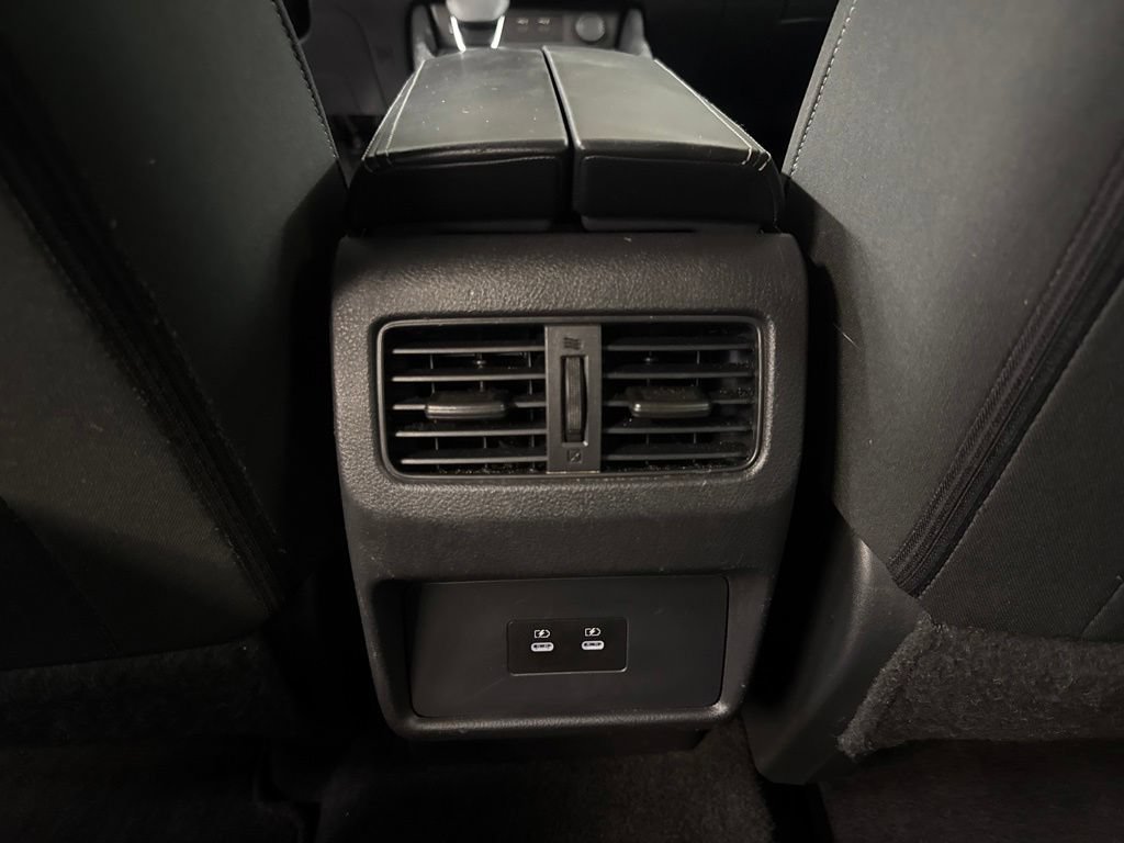 Used 2024 Nissan Rogue SV AWD/4WD image 15