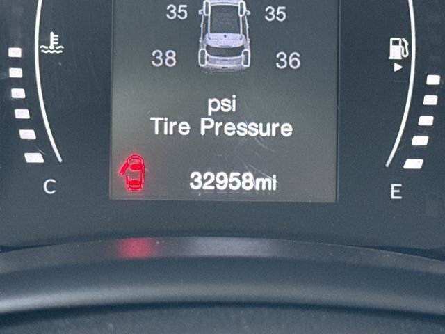 Certified 2023 Jeep Renegade Latitude AWD/4WD image 35