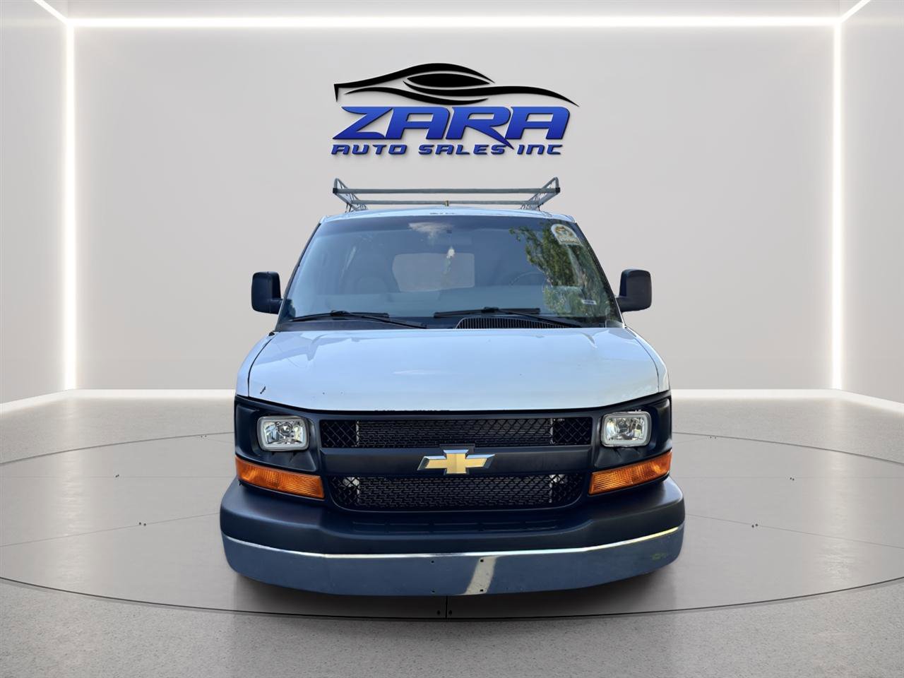 Used 2005 Chevrolet Express 1500 RWD image 9