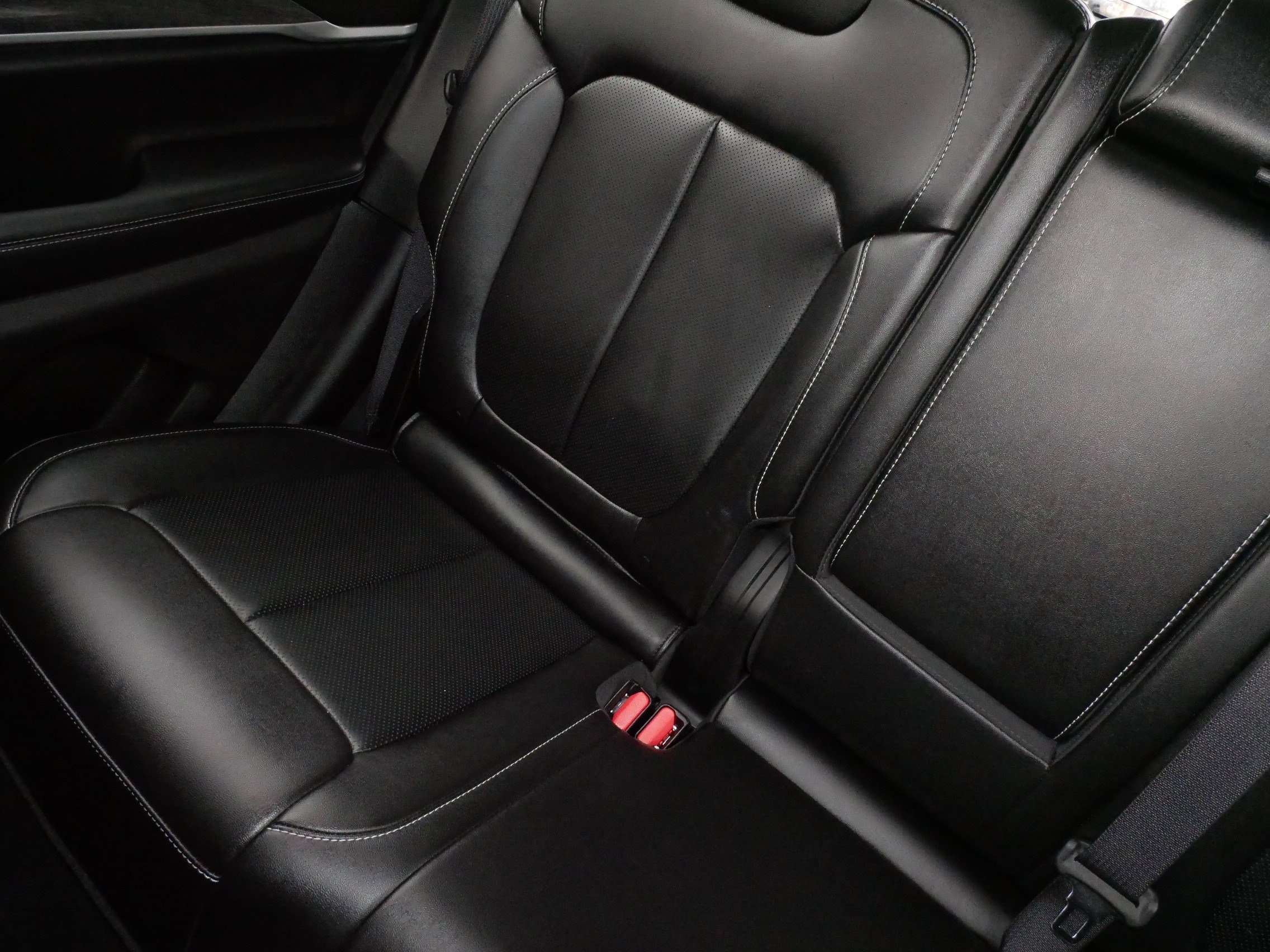 Used 2023 Jeep Grand Cherokee Limited w/ Luxury Tech Group II image 12