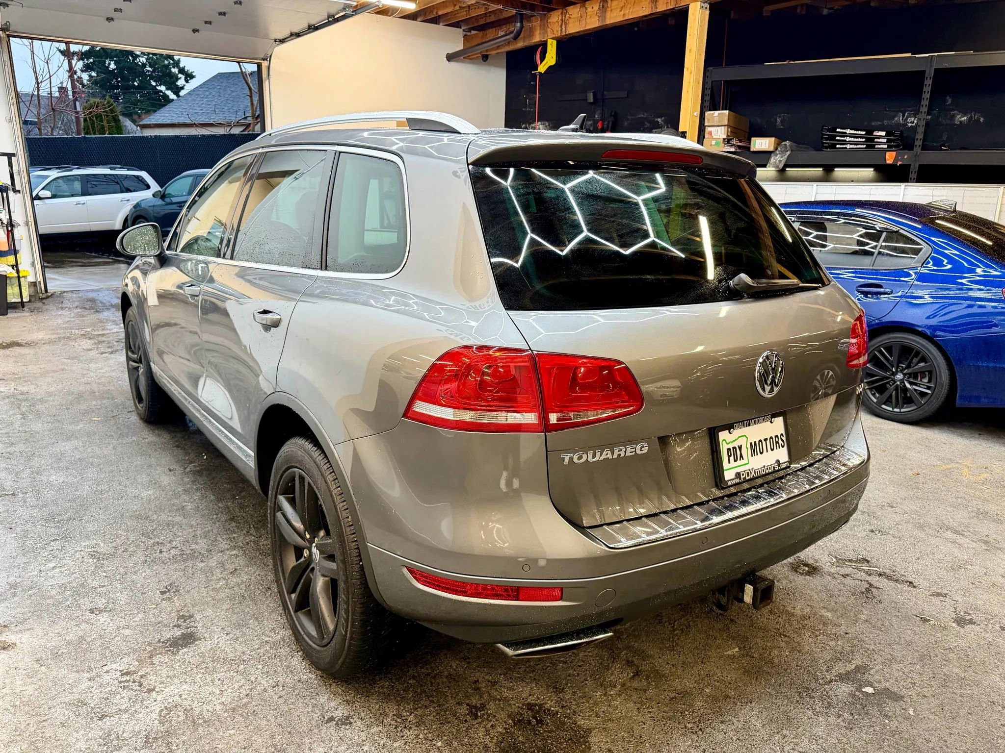 Used 2013 Volkswagen Touareg TDI image 5