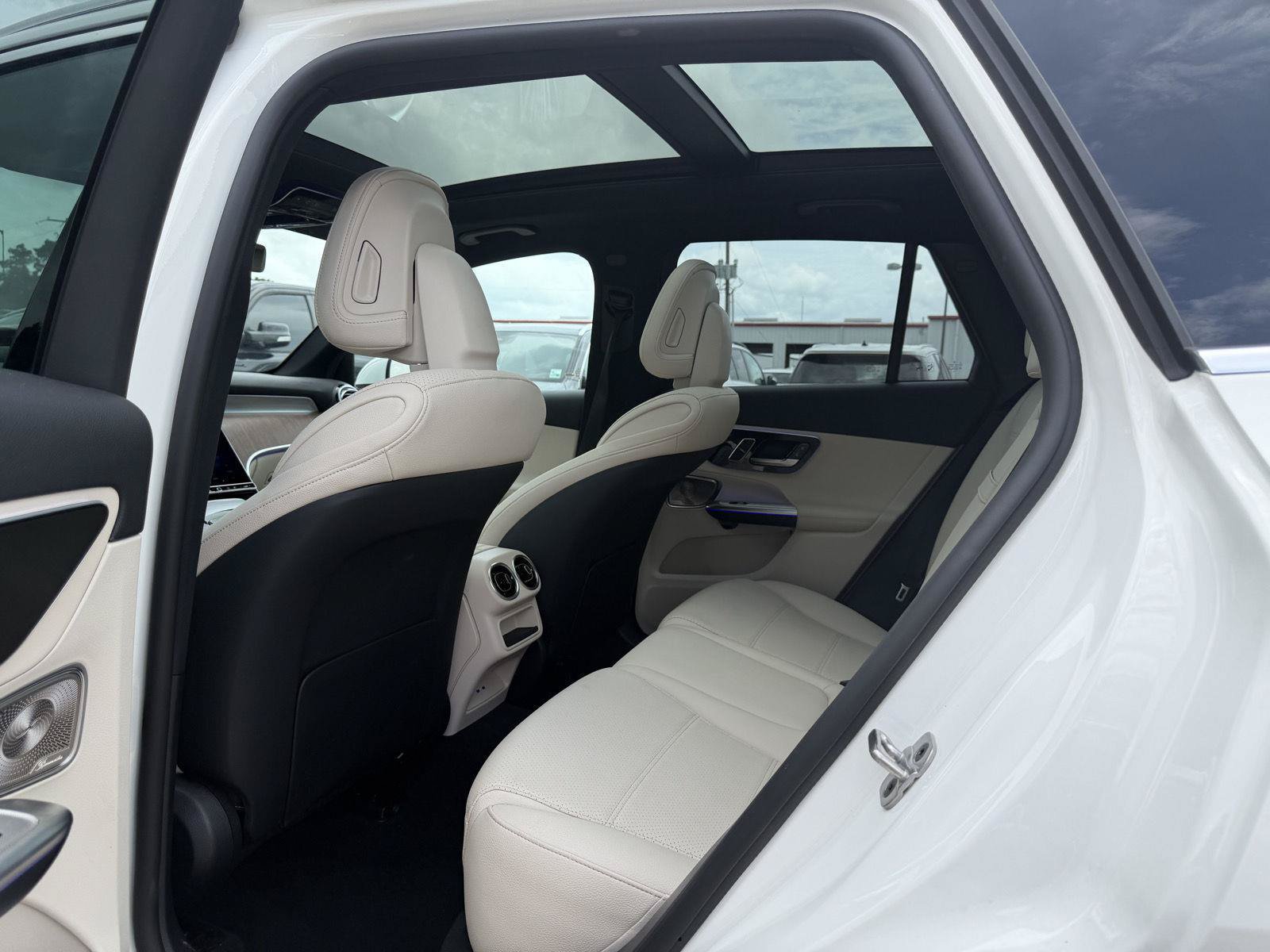 Certified 2026 Mercedes-Benz GLC 300 image 17