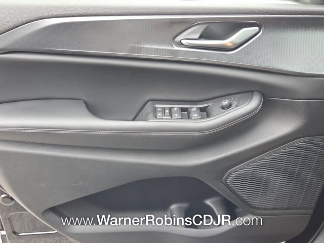 New 2026 Jeep Grand Cherokee L 2WD image 30