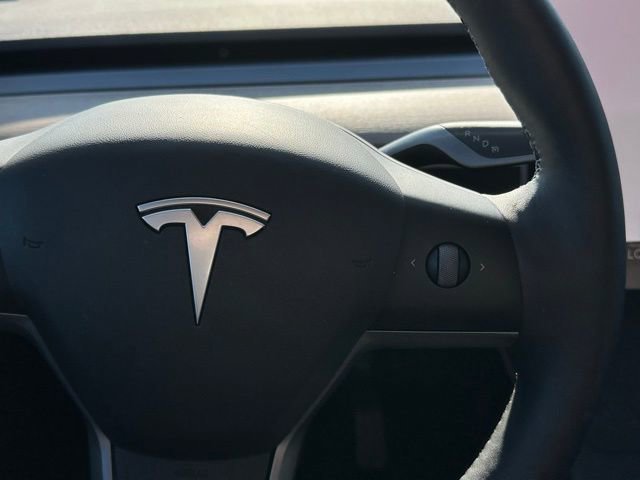 Used 2024 Tesla Model Y Long Range image 22