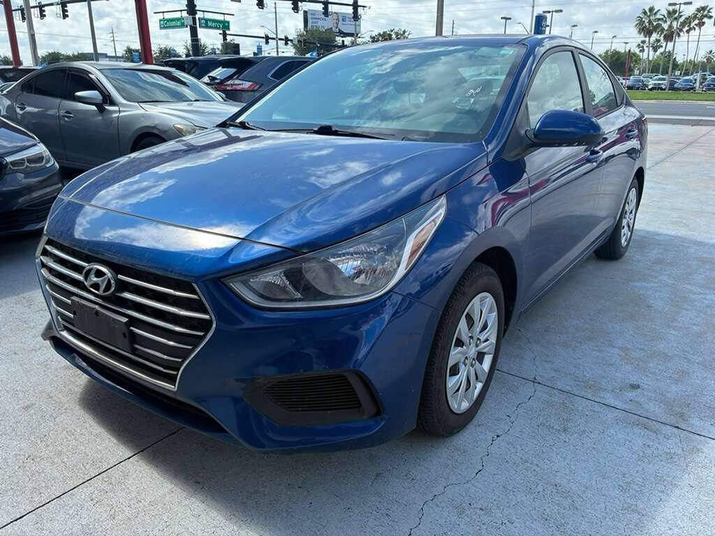 Used 2021 Hyundai Accent SE FWD image 2