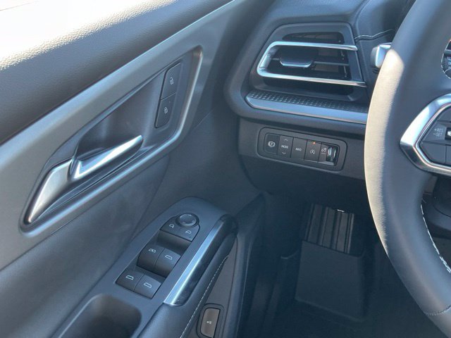 New 2027 Chevrolet Traverse LT w/ Sun and Wheel Package AWD/4WD image 24