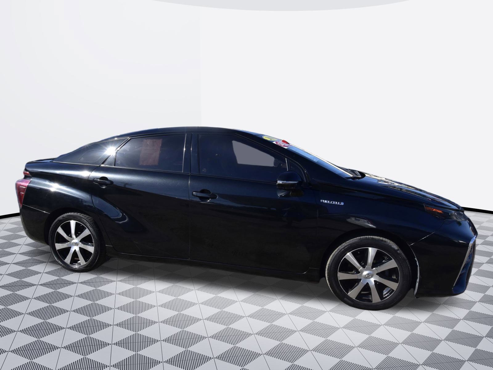 Used 2018 Toyota Mirai image 5