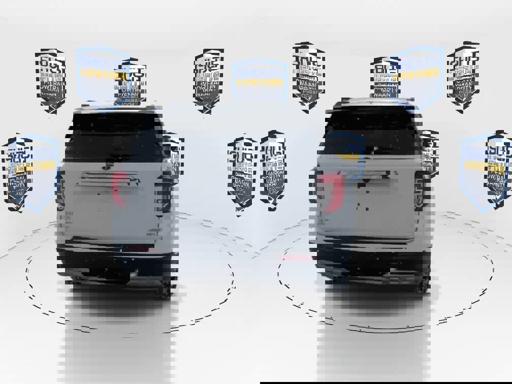 Used 2022 Ford Explorer XLT w/ Equipment Group 202A image 7