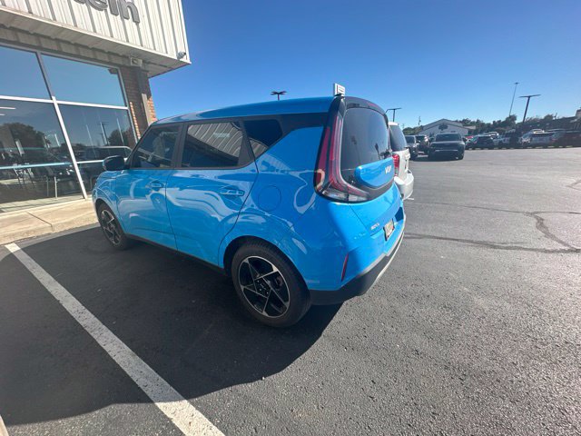 Used 2023 Kia Soul EX FWD image 4