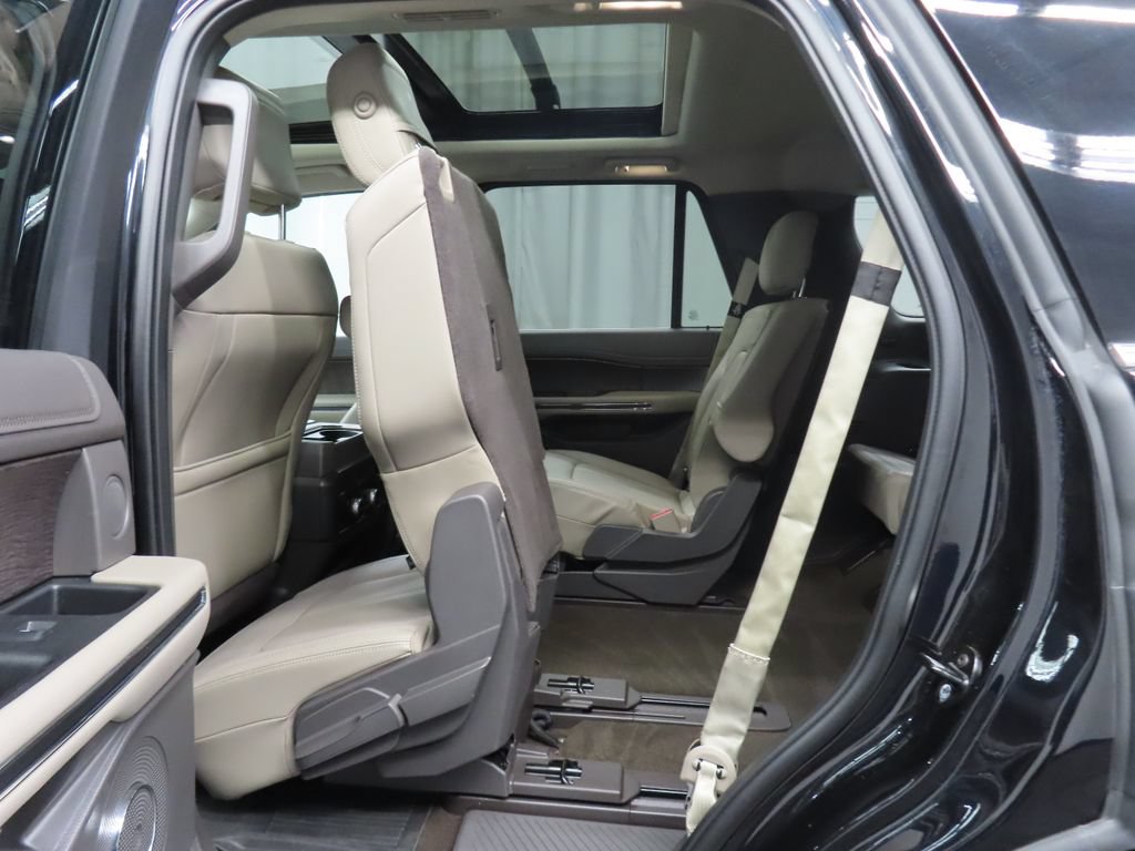 Used 2019 Ford Expedition Limited w/ Equipment Group 302A AWD/4WD image 53