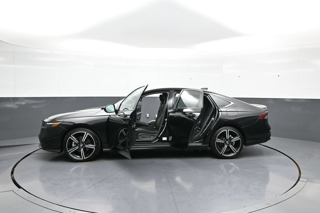 Used 2025 Honda Accord Sport image 42