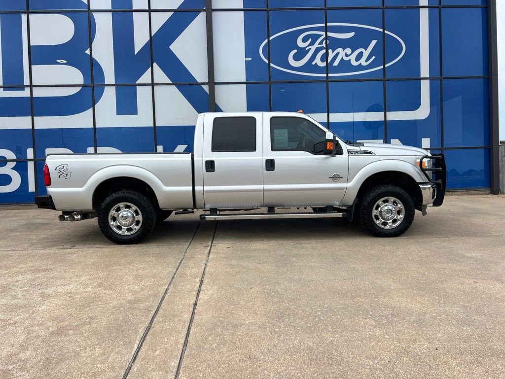 Used 2016 Ford F250 XLT w/ XLT Premium Package AWD/4WD image 9