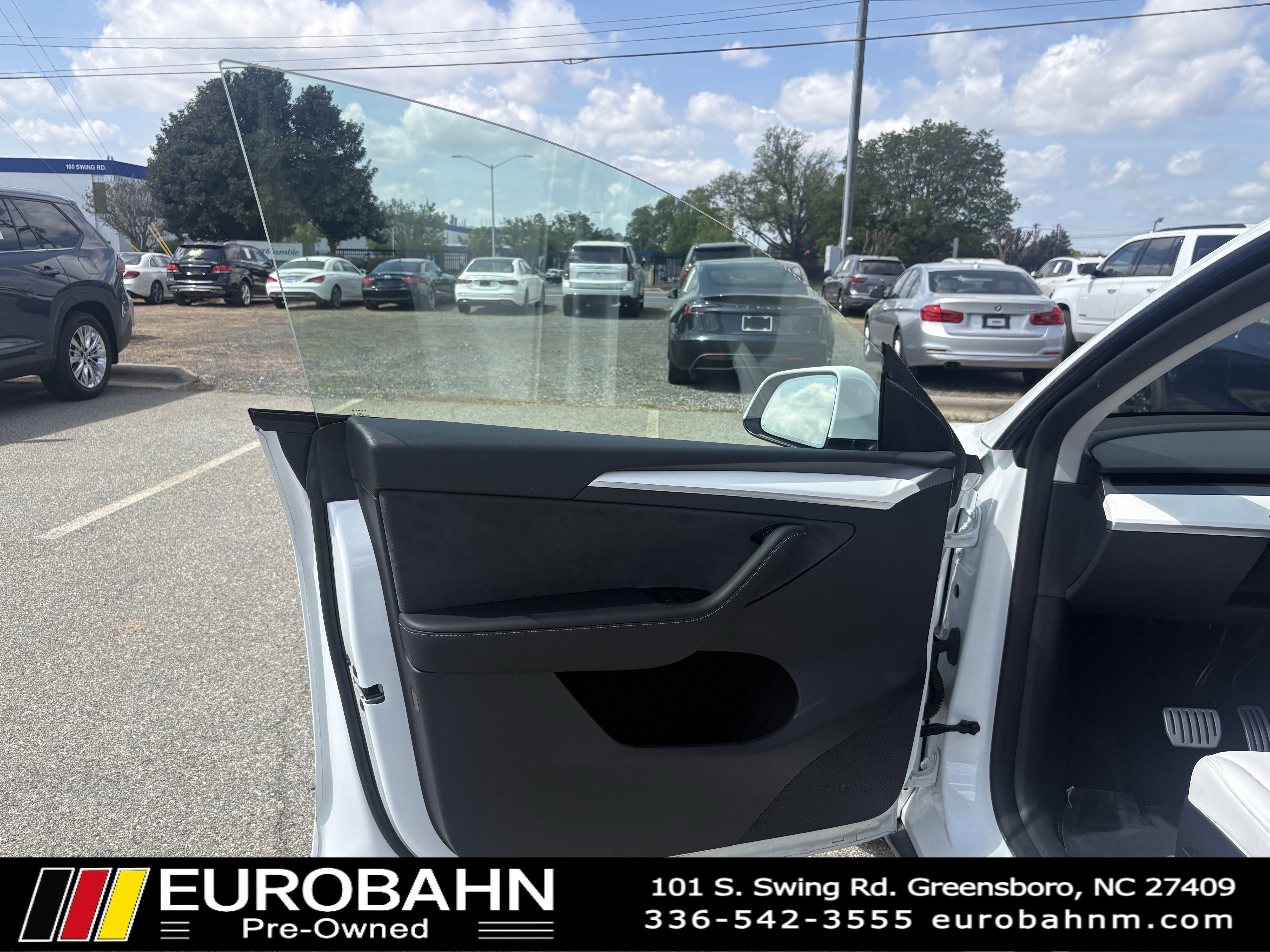 Used 2024 Tesla Model Y Performance image 10