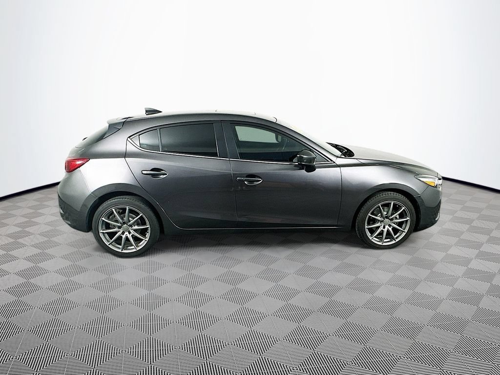 Used 2018 MAZDA MAZDA3 Touring FWD image 10