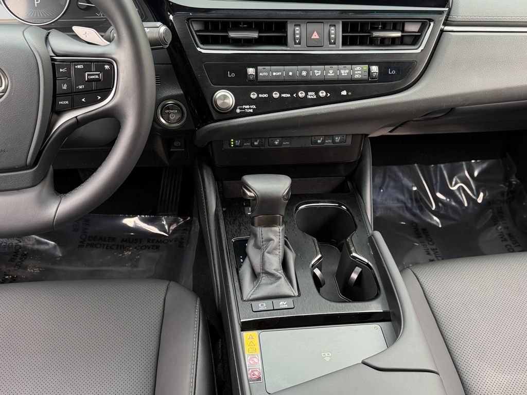 Certified 2025 Lexus ES 300h w/ Premium Package FWD image 13