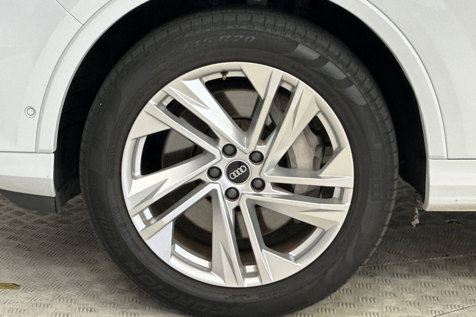 Used 2021 Audi Q7 2.0T Premium Plus w/ Premium Plus Package AWD/4WD image 11