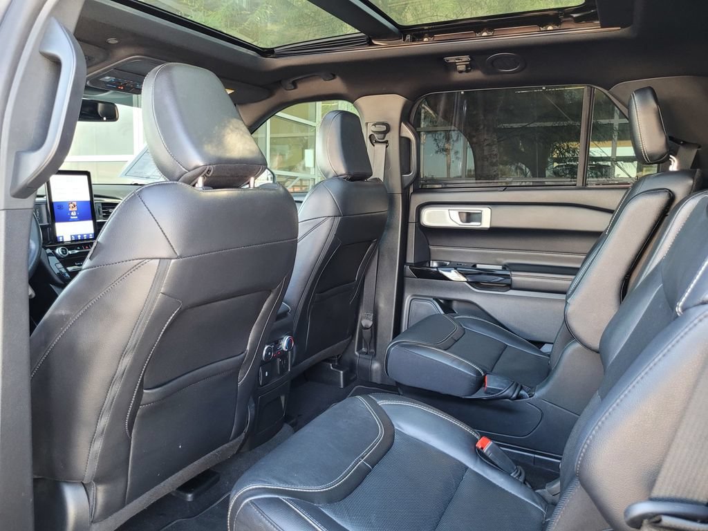 Used 2022 Ford Explorer ST w/ Equipment Group 401A AWD/4WD image 16