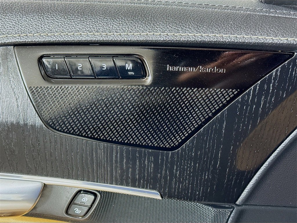 Used 2021 Volvo XC90 T6 Inscription w/ Advanced Package image 17