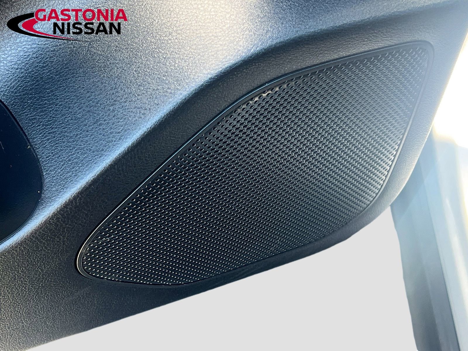 Used 2023 Nissan Rogue SV image 23