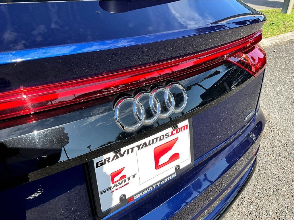 Used 2019 Audi Q8 Prestige w/ Adaptive Chassis Package AWD/4WD image 24