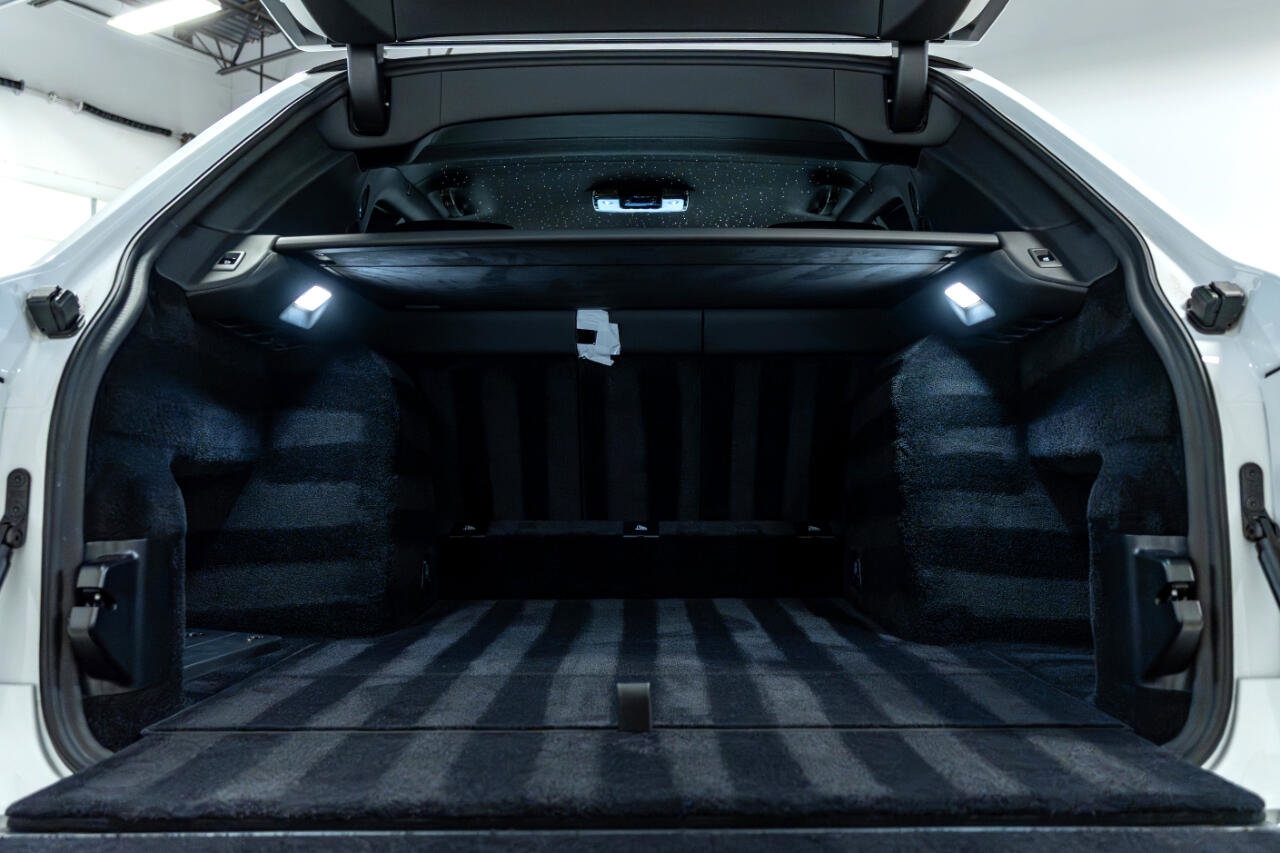 Used 2025 Rolls-Royce Cullinan Black Badge image 26