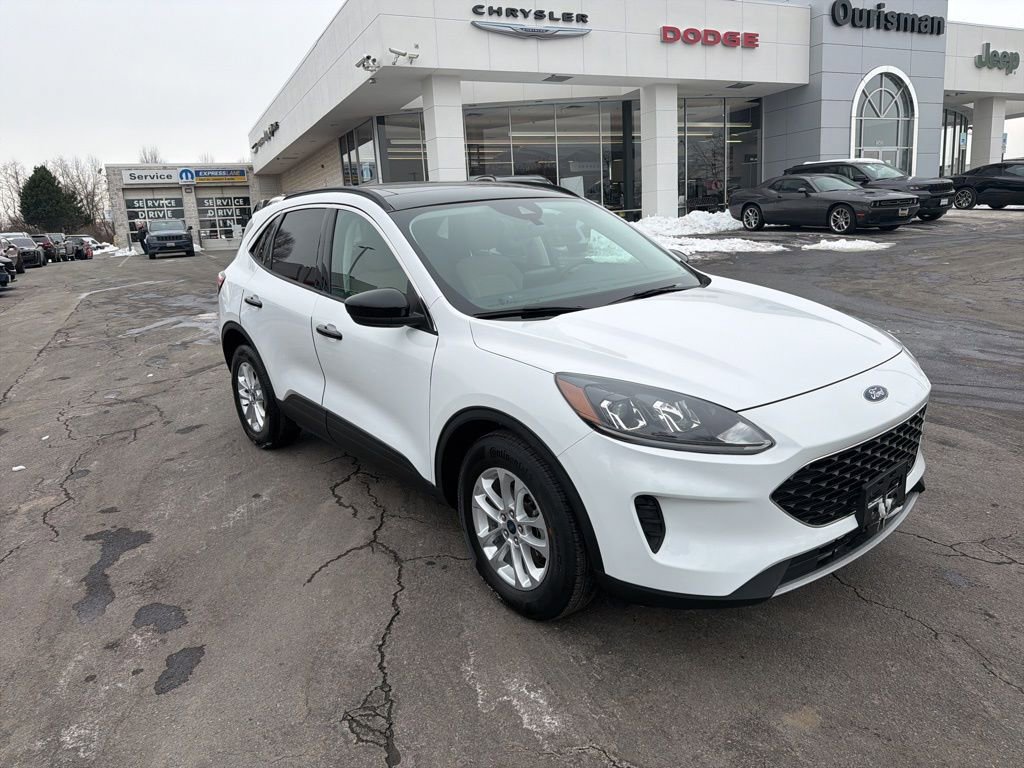 Used 2022 Ford Escape SE w/ Convenience Package image 3