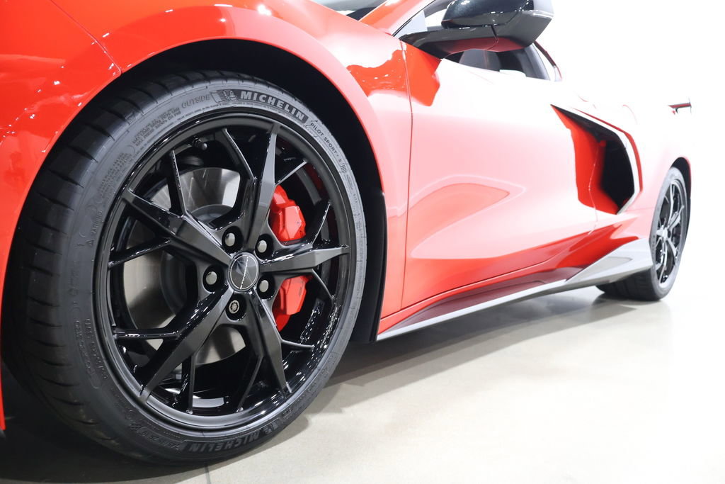 Used 2020 Chevrolet Corvette Stingray Premium Cpe w/ 3LT Preferred Equipment Group image 29