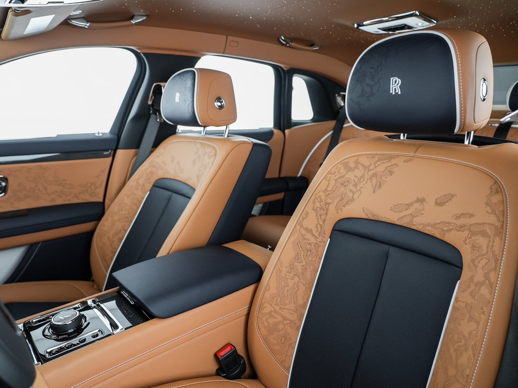 New 2027 Rolls-Royce Ghost Black Badge AWD/4WD image 17