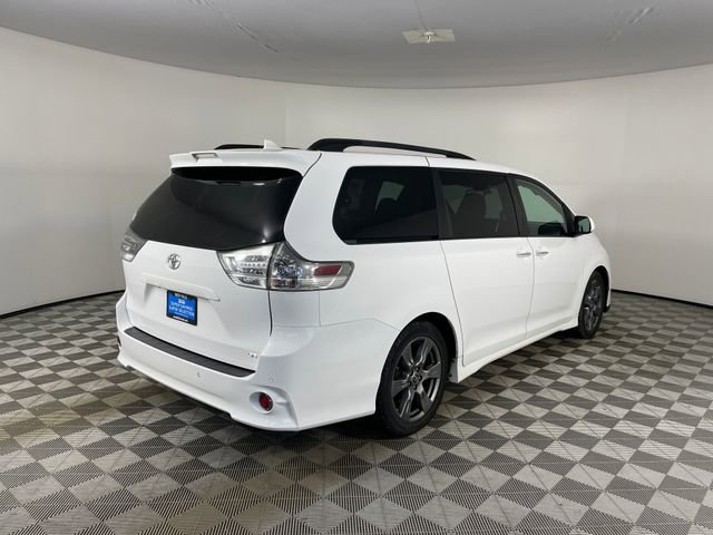 Used 2019 Toyota Sienna SE Premium image 24