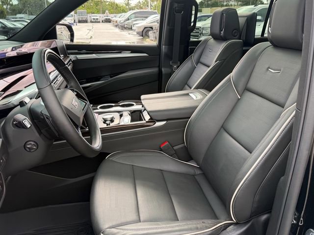 Used 2025 Cadillac Escalade ESV Premium Luxury w/ Touring Package AWD/4WD image 5