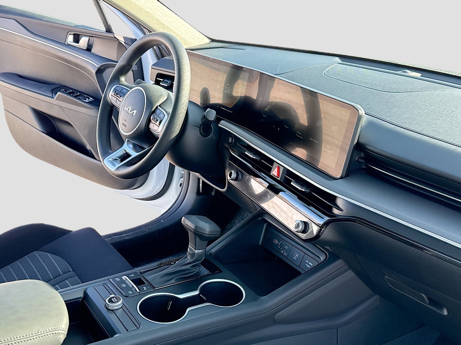 New 2026 Kia K5 LXS image 5