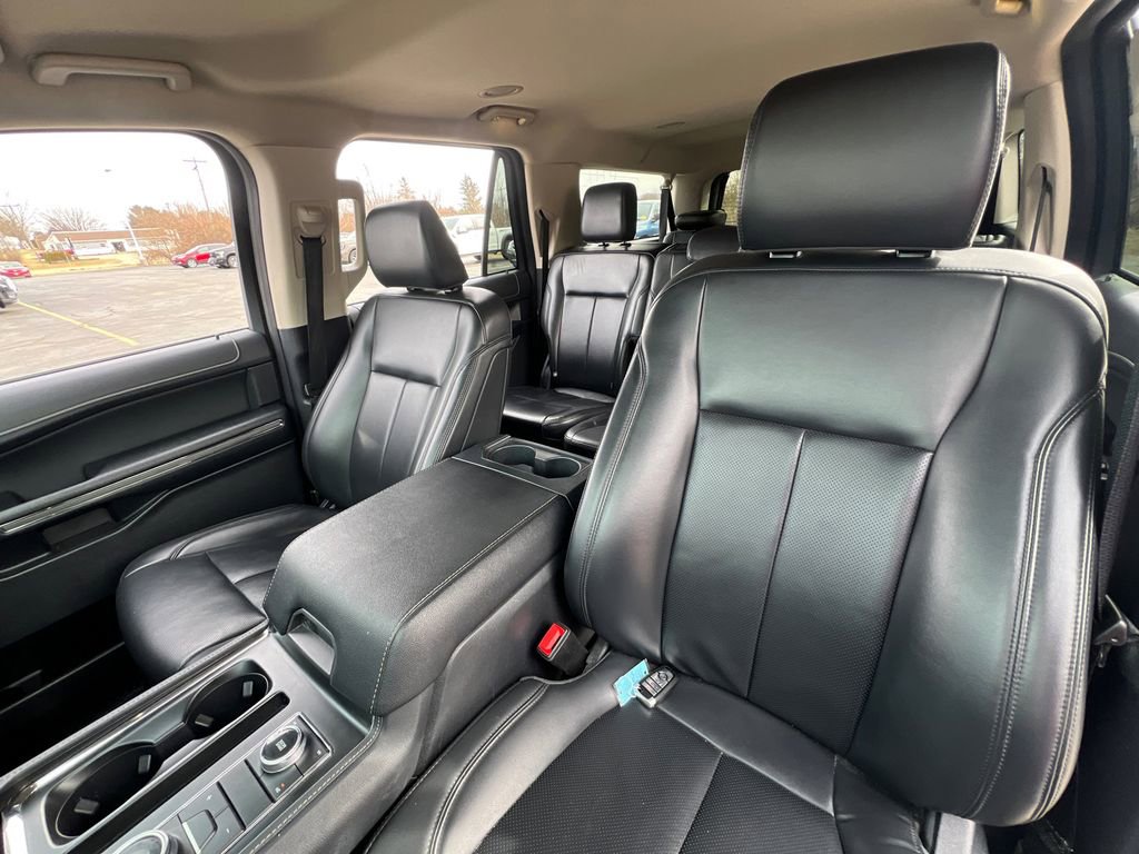 Used 2024 Ford Expedition Max XLT image 26
