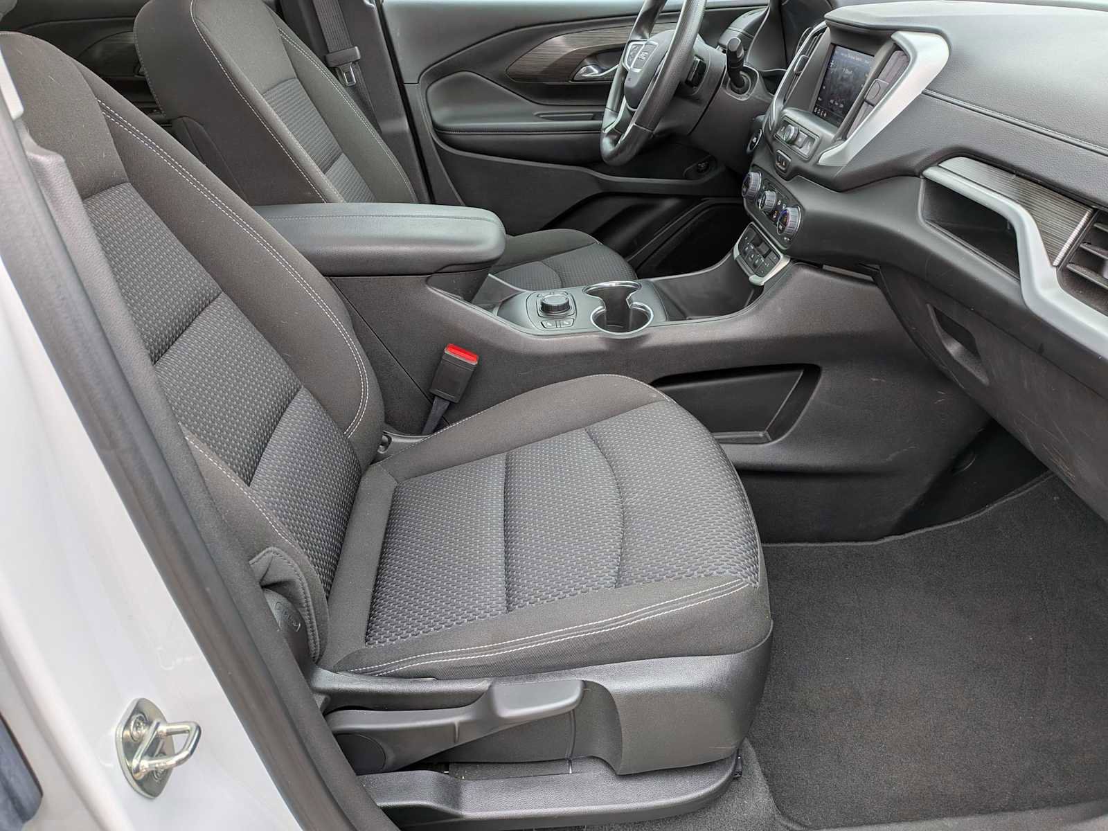 Used 2023 GMC Terrain SLE w/ Driver Convenience Package image 19