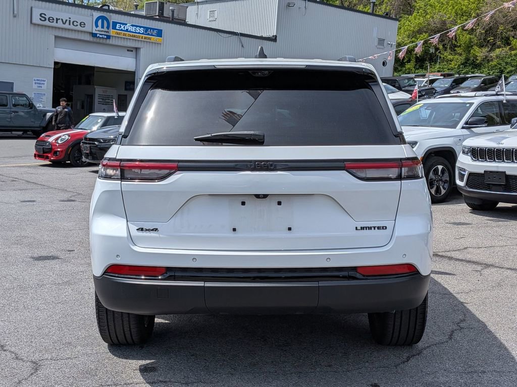 Used 2023 Jeep Grand Cherokee Limited w/ Luxury Tech Group II AWD/4WD image 7