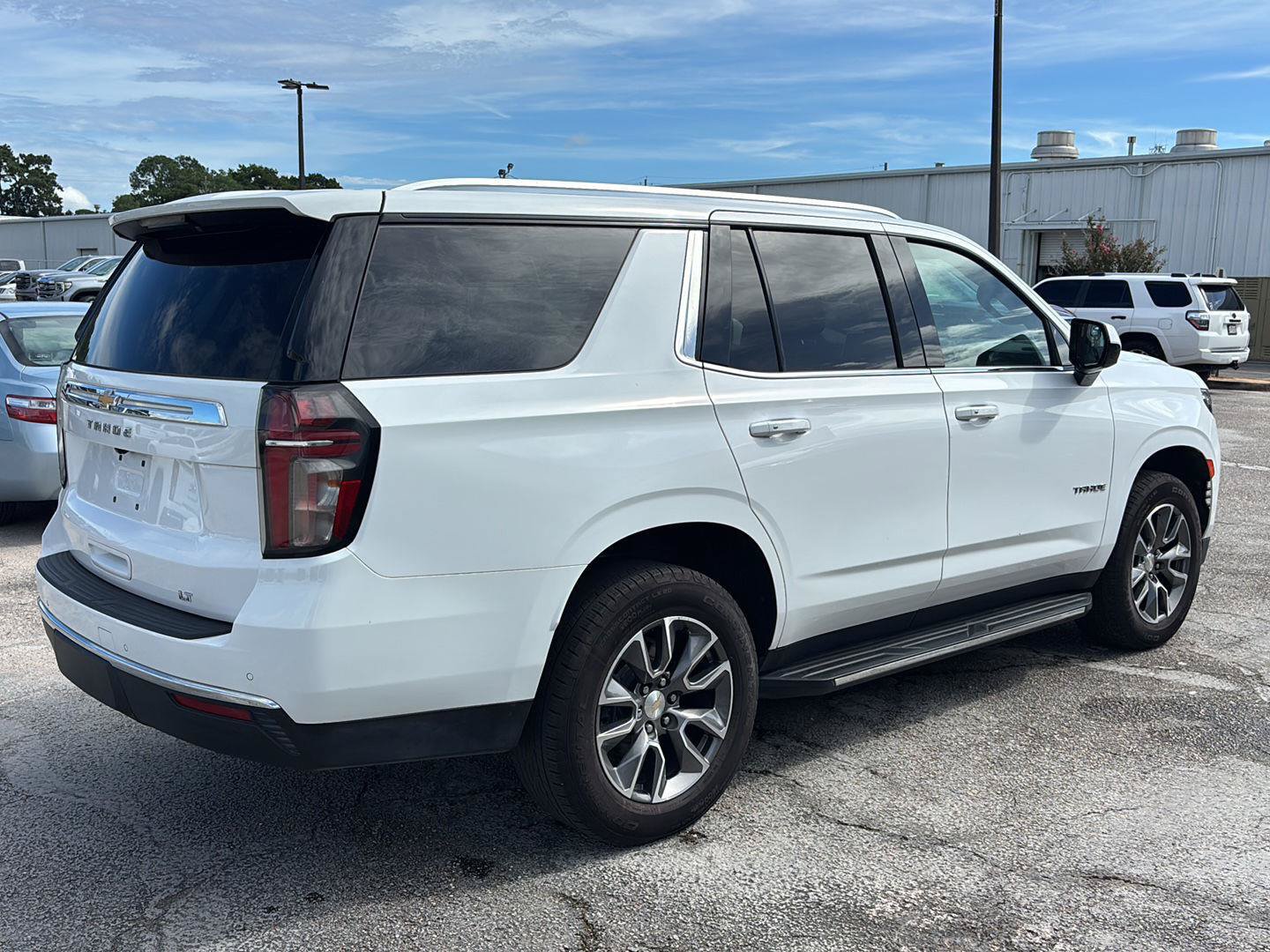 Used 2024 Chevrolet Tahoe LT RWD image 7