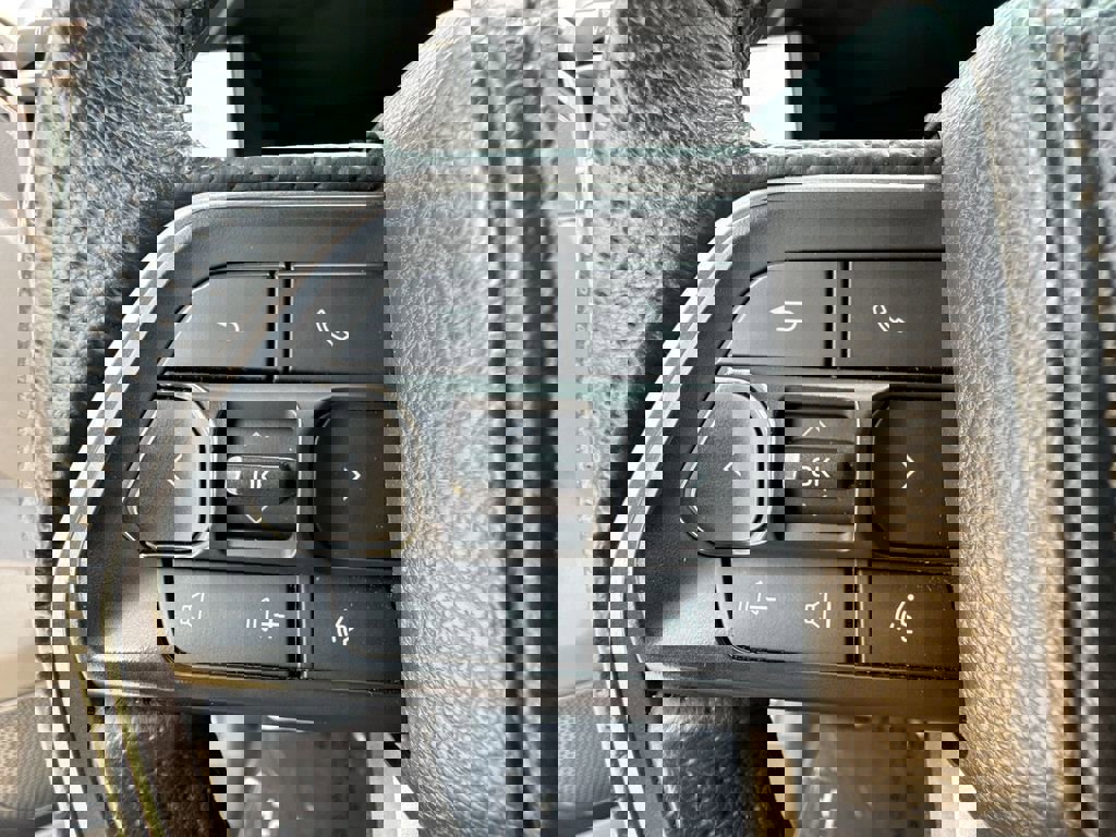 Used 2025 Toyota Tundra Limited image 34