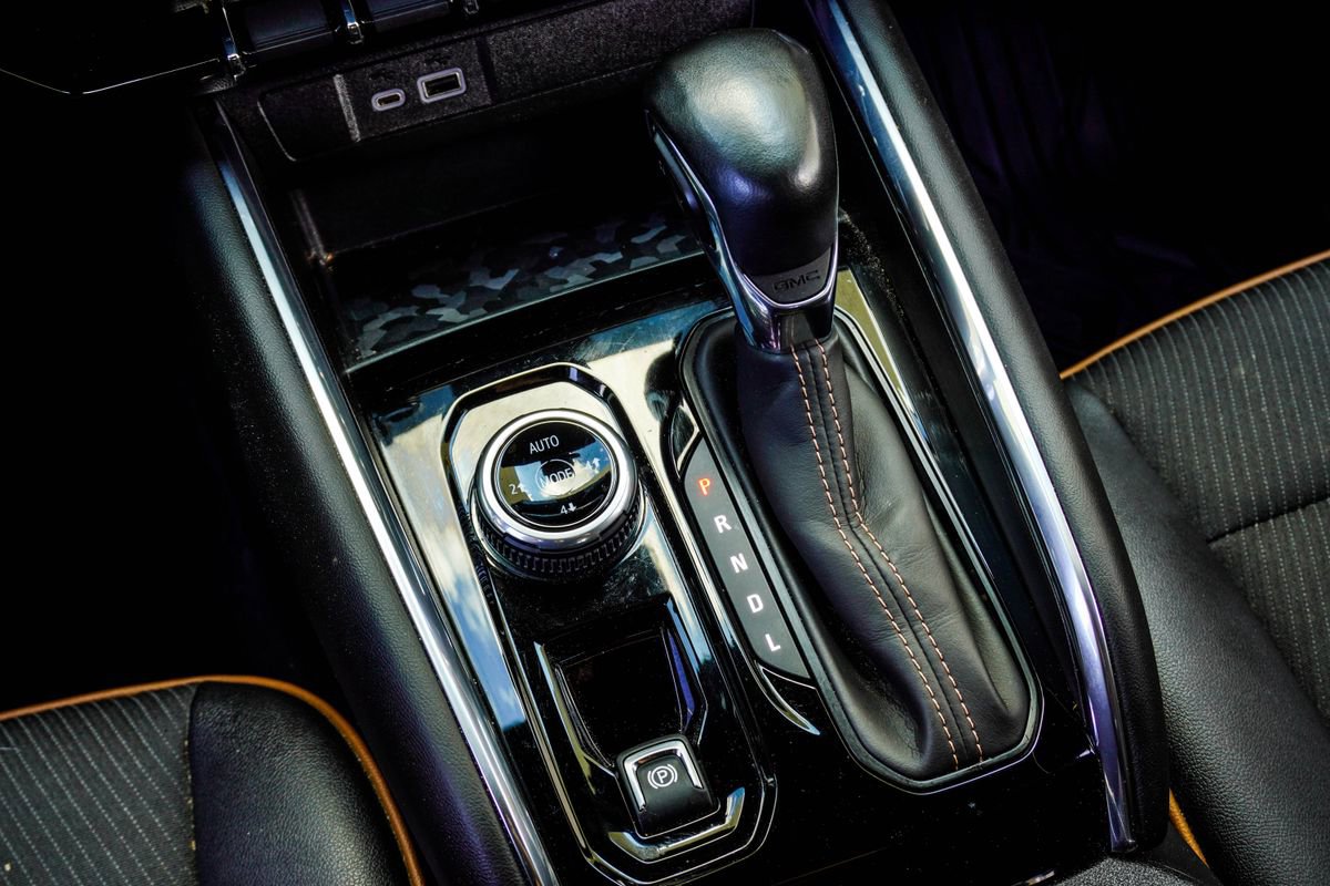 Used 2023 GMC Canyon AT4 w/ Canyon Safety Plus Package AWD/4WD image 22