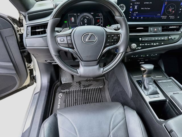 Used 2022 Lexus ES 300h w/ Accessory Package 2 FWD image 21