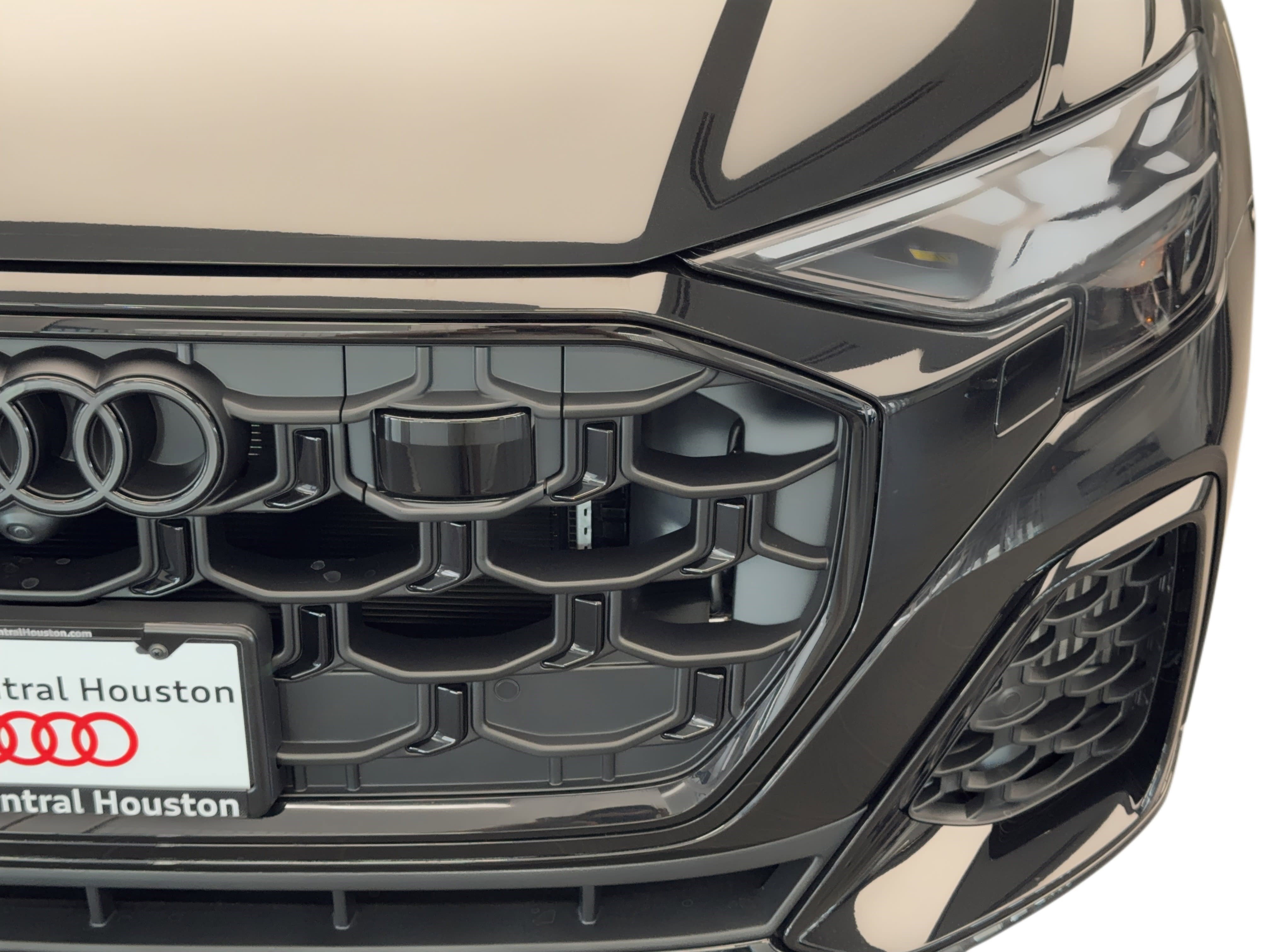 New 2026 Audi SQ8 Prestige image 10