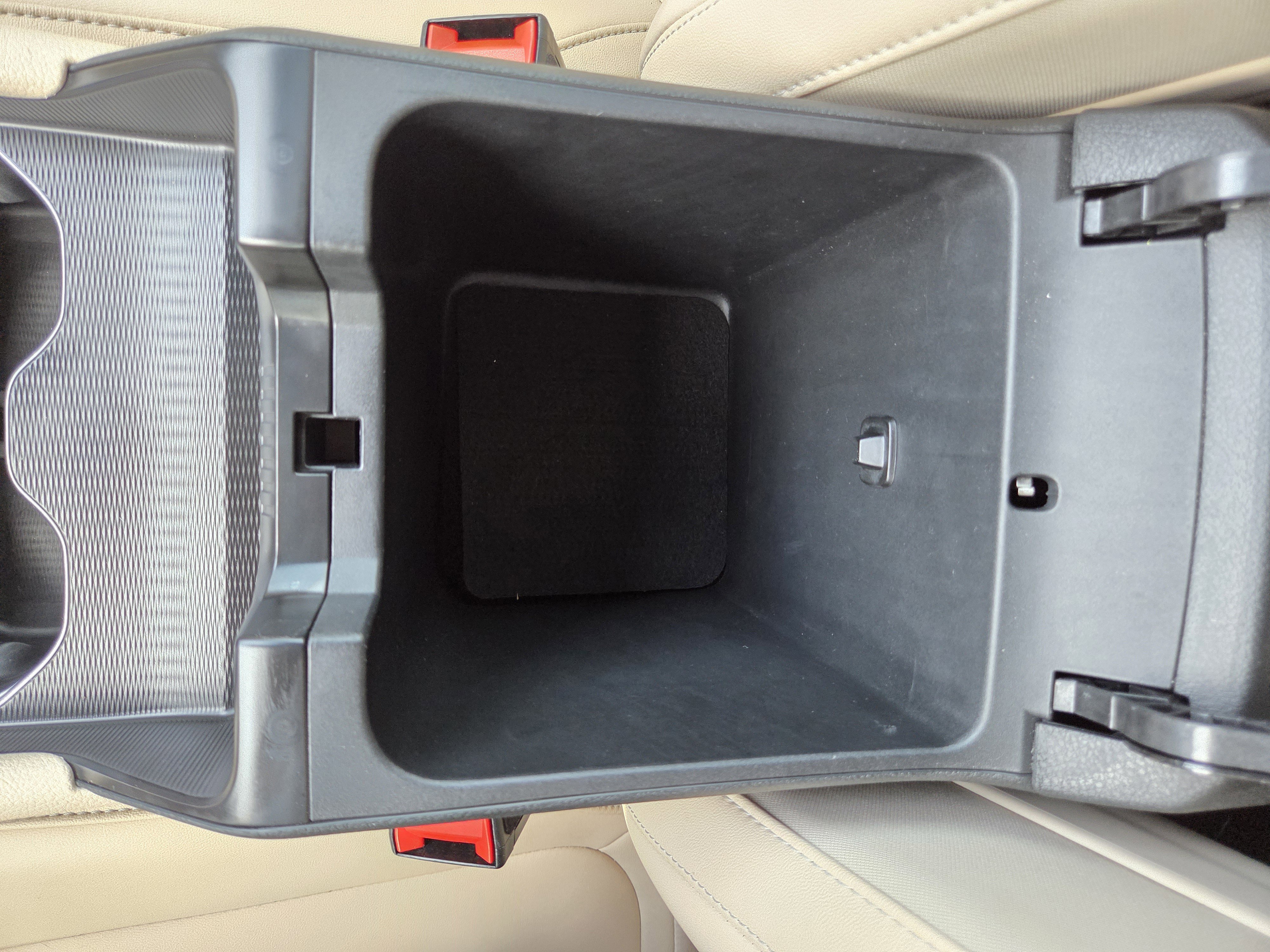 Used 2024 Jeep Grand Cherokee L Limited w/ Black Appearance Package image 30