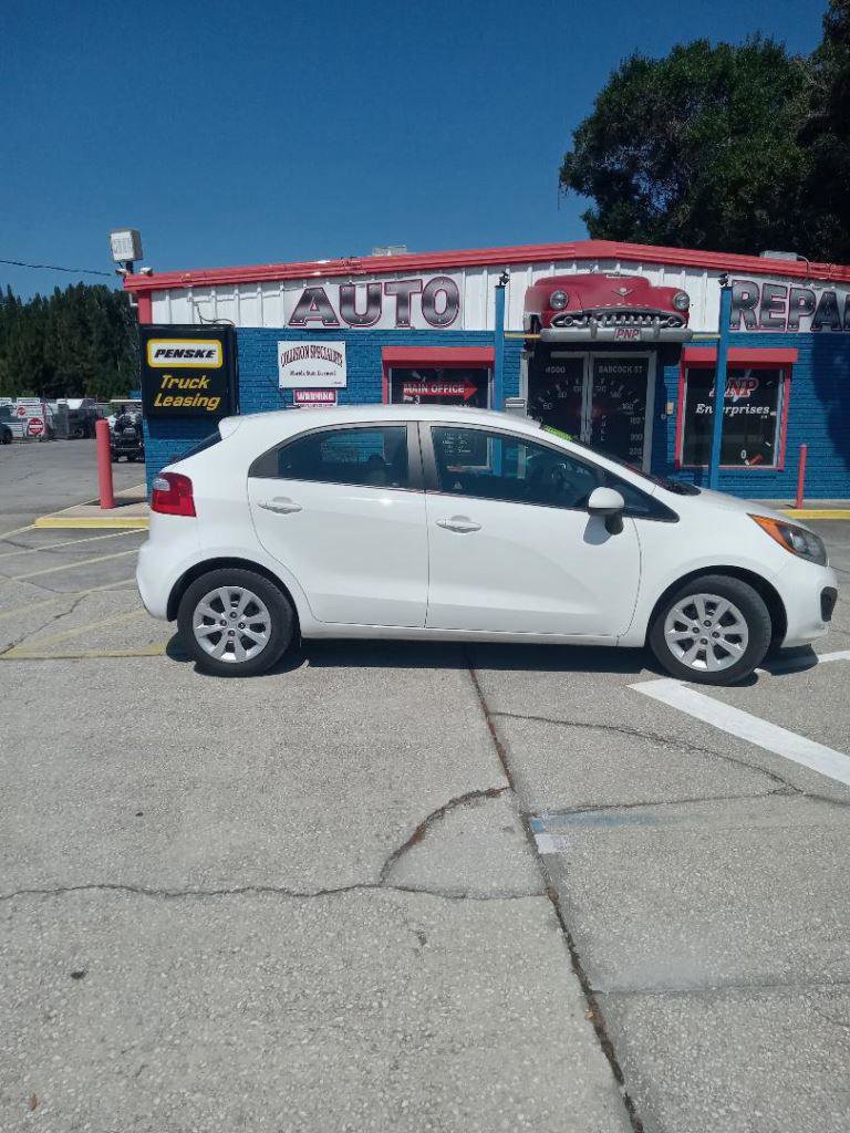 Used 2015 Kia Rio LX w/ Power Package image 2