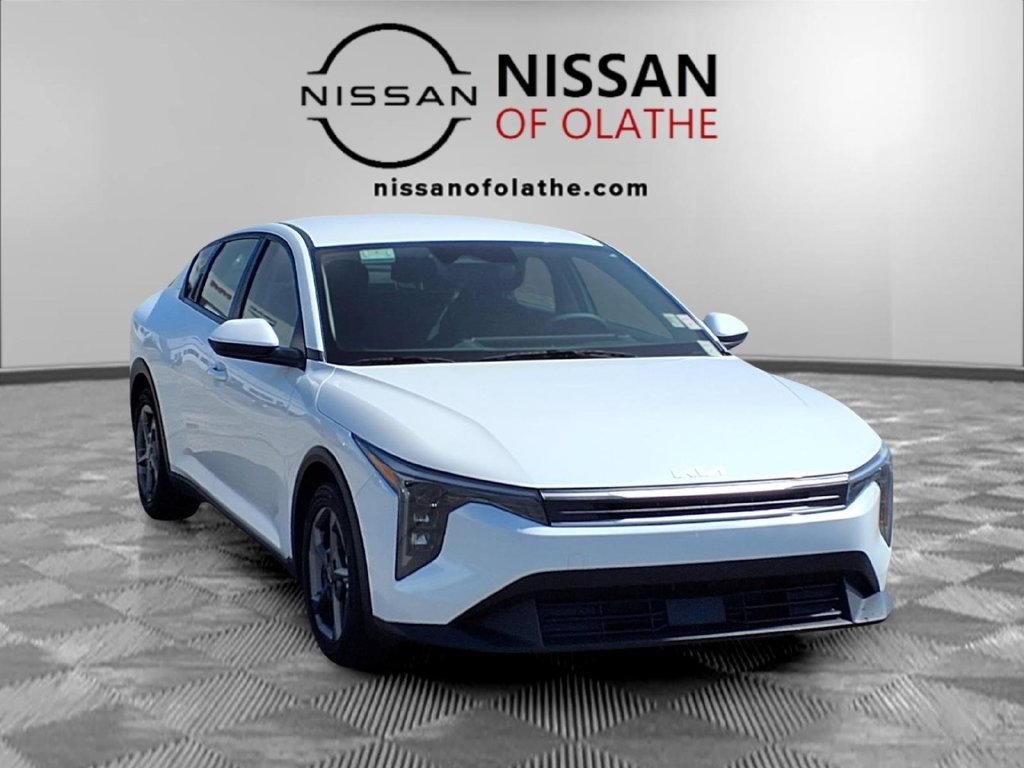 Used 2025 Kia K4 FWD image 31
