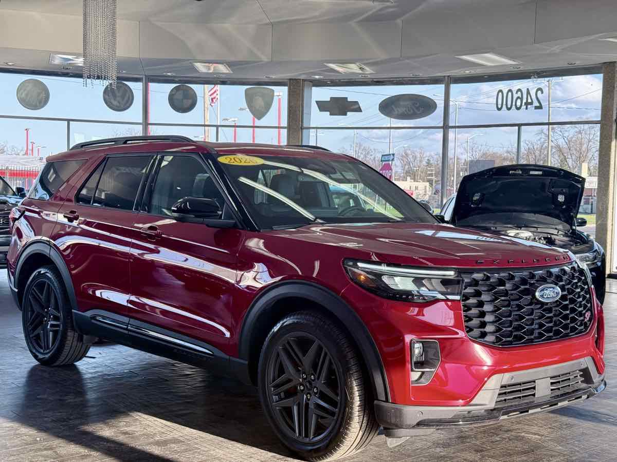 Used 2026 Ford Explorer ST w/ Sun And Sound Package image 1