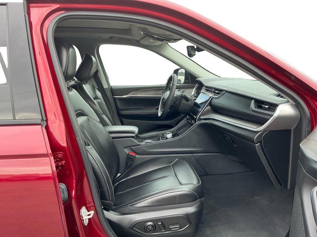 Used 2024 Jeep Grand Cherokee L Limited image 22