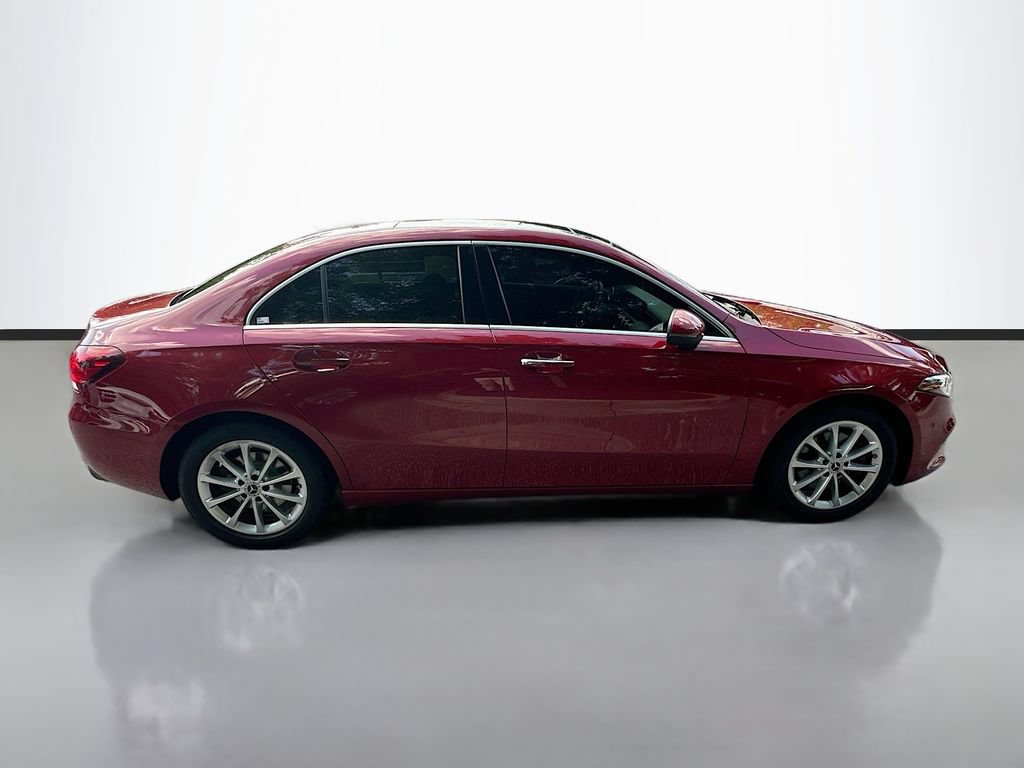 Certified 2022 Mercedes-Benz A 220 4MATIC image 4