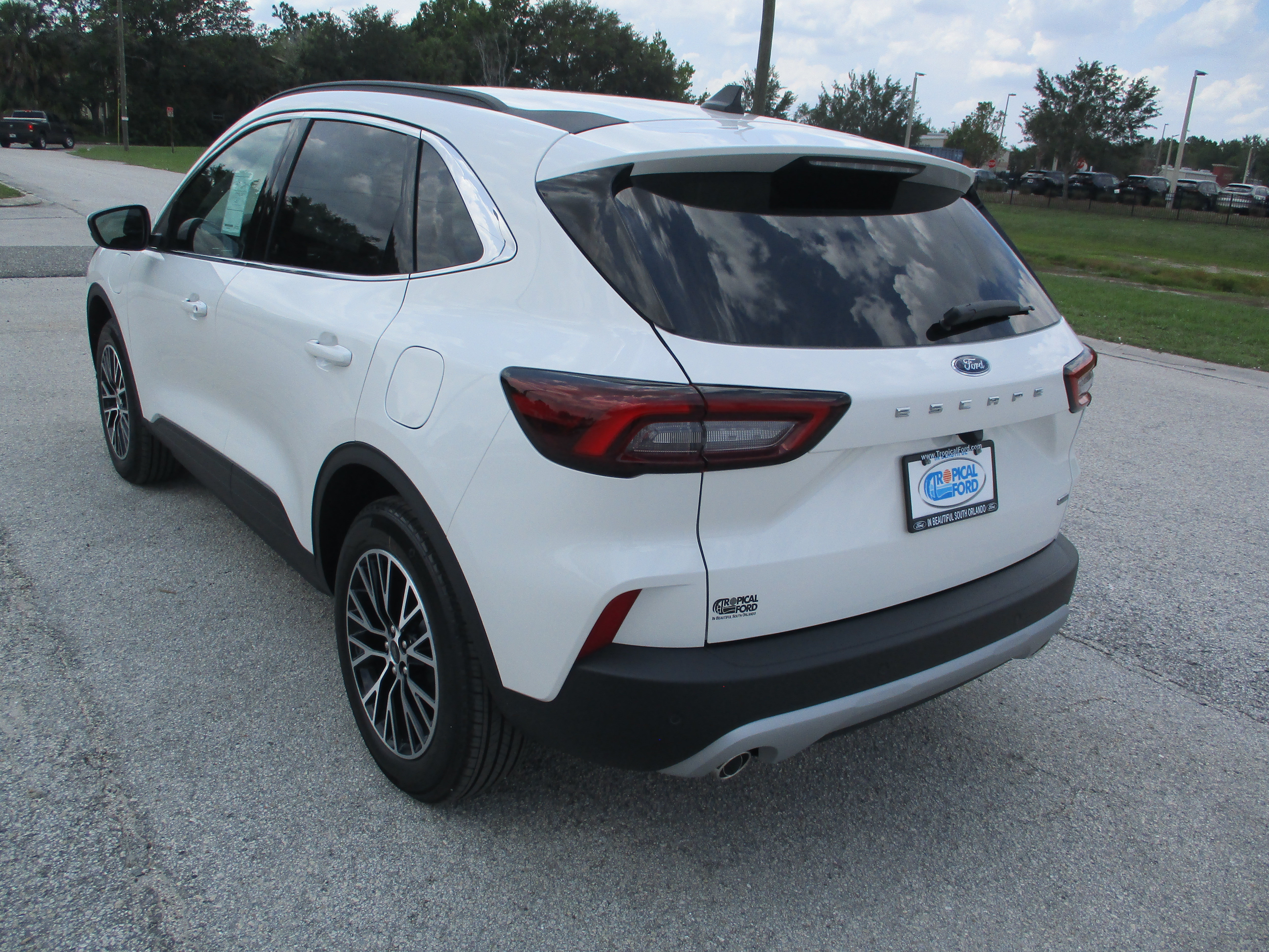 Used 2025 Ford Escape SE FWD image 5