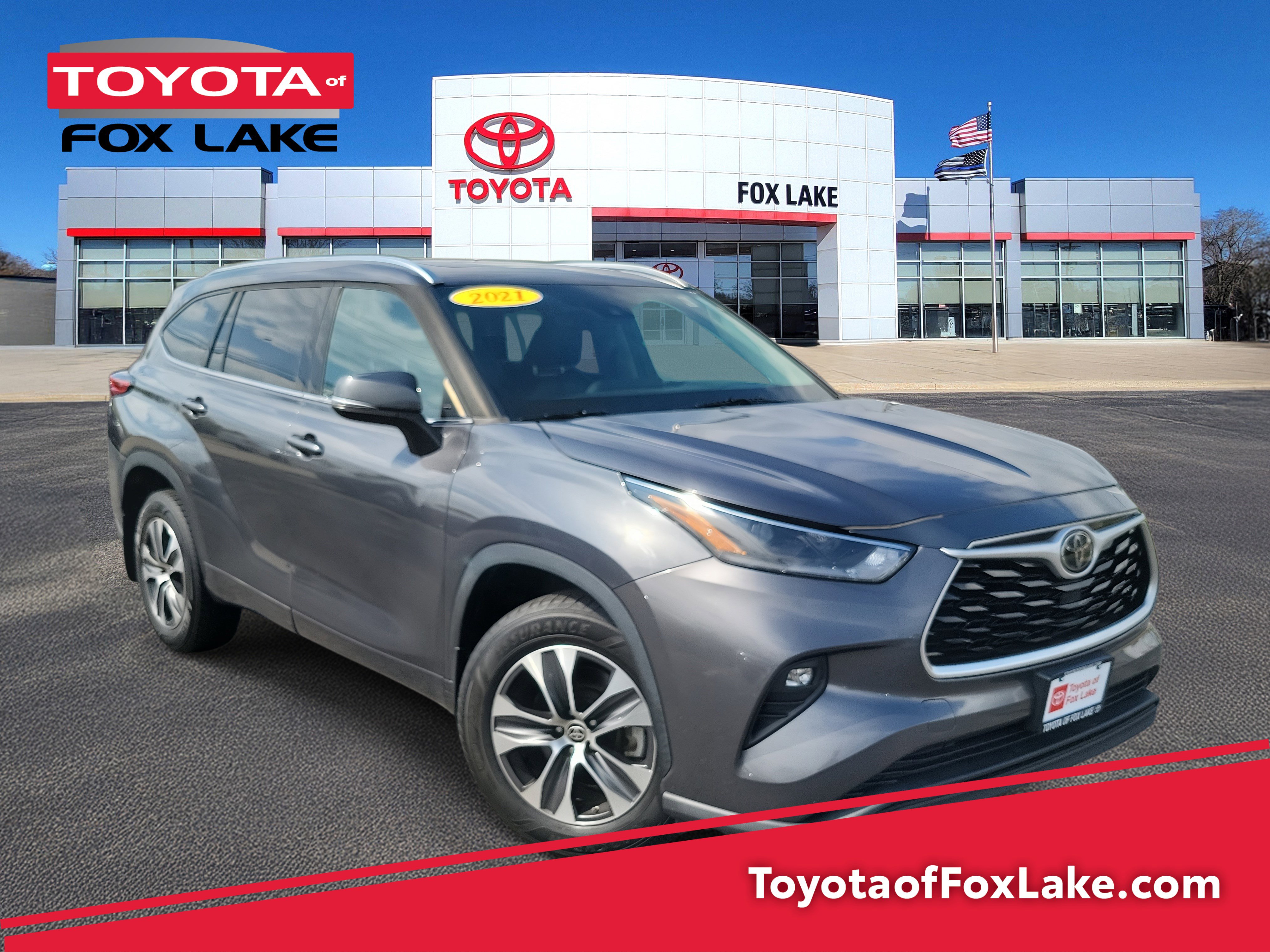 Used 2021 Toyota Highlander XLE image 1